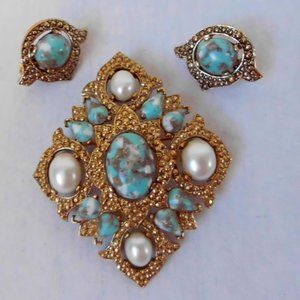 Vintage Sarah Coventry 3 piece Set gold tone